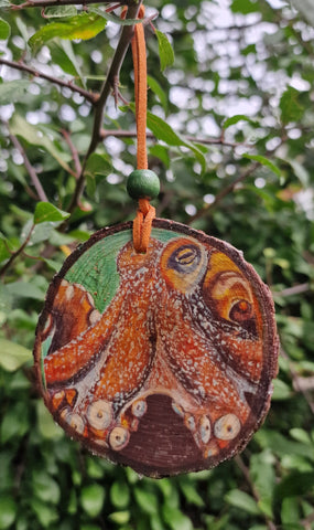 Decorative Wood Totem Pendant - Octopus