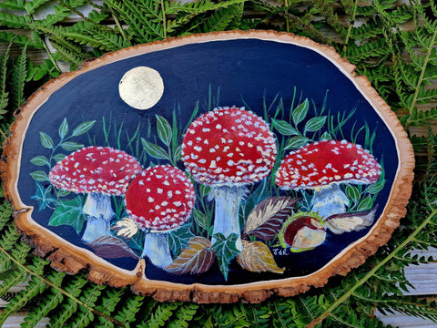 A - Large Hand painted Wood Slice - Fly Agaric - 35 cm x 22 cm